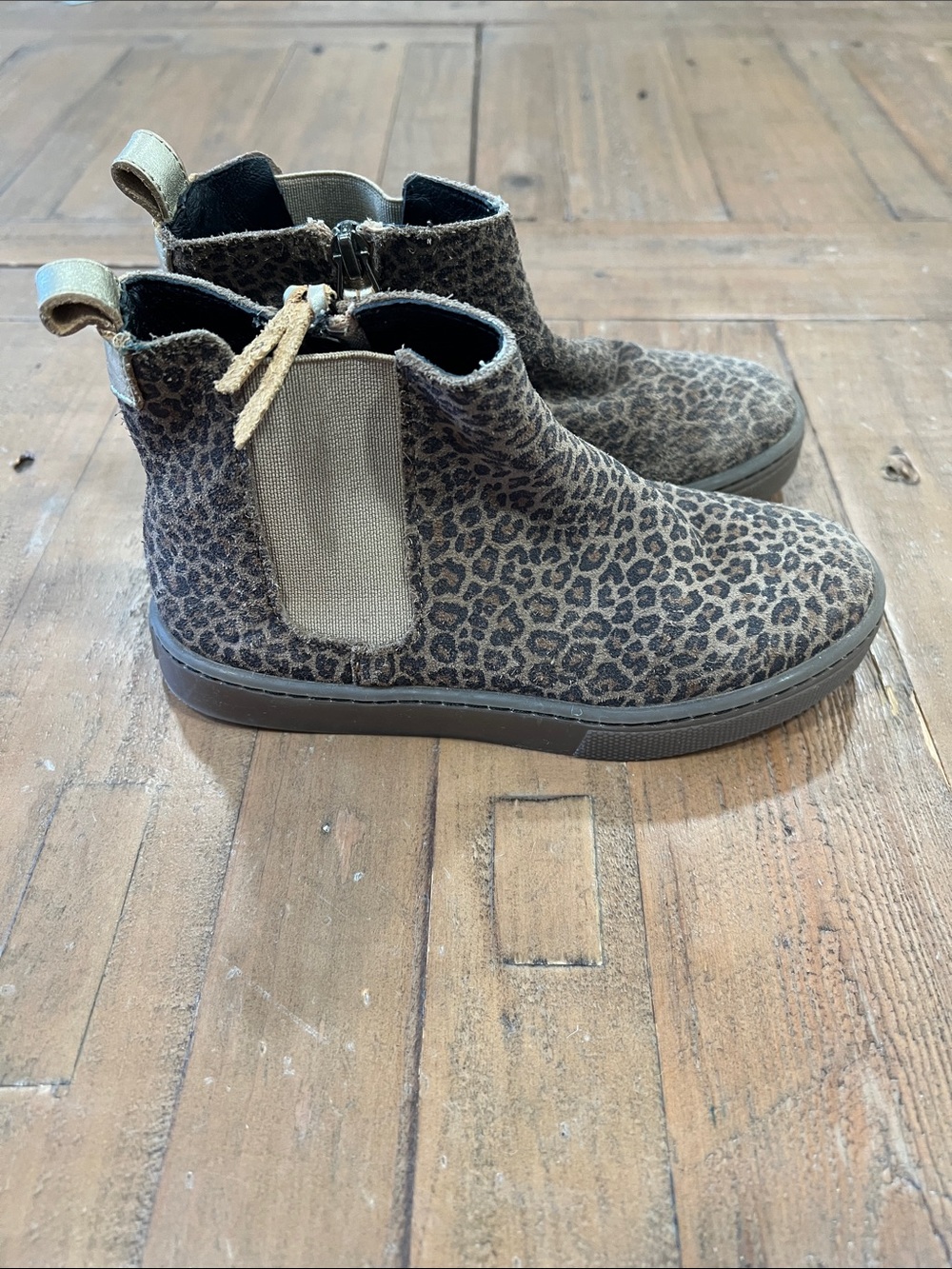 Freshly picked Leopard Print Chelsea Ankle Boots girls 11